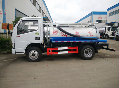 吸糞車(chē) 城市環(huán)衛(wèi)的關(guān)鍵力量與選購(gòu)指南